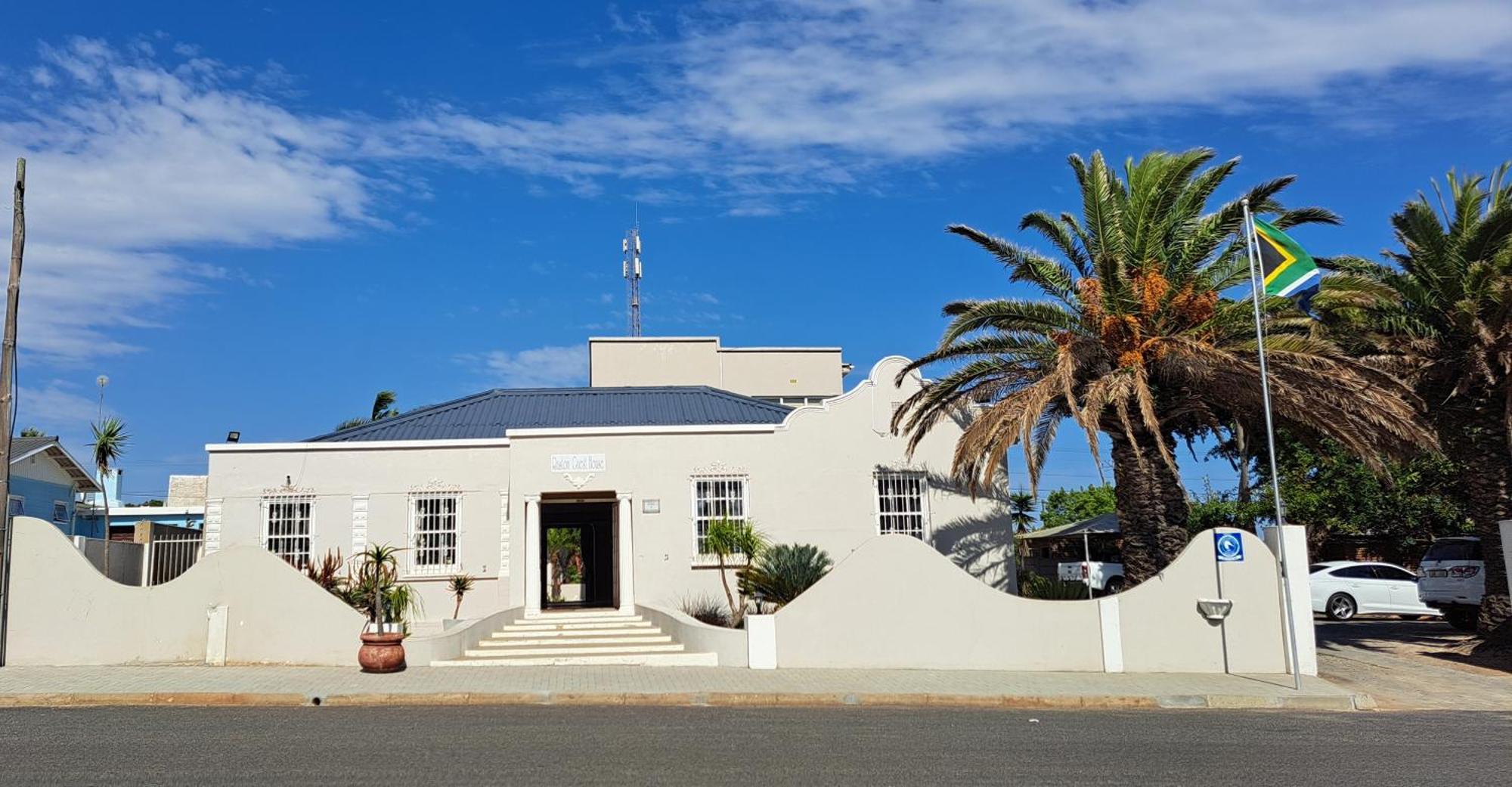 Raston Guest House Lambert's Bay Exterior photo